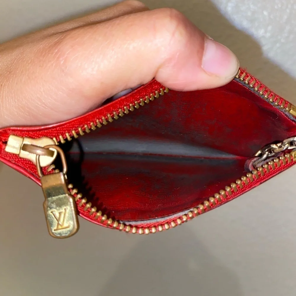 LOUIS VUITTON RED EPI KEY CLES KEY CHAIN​​​​​​​